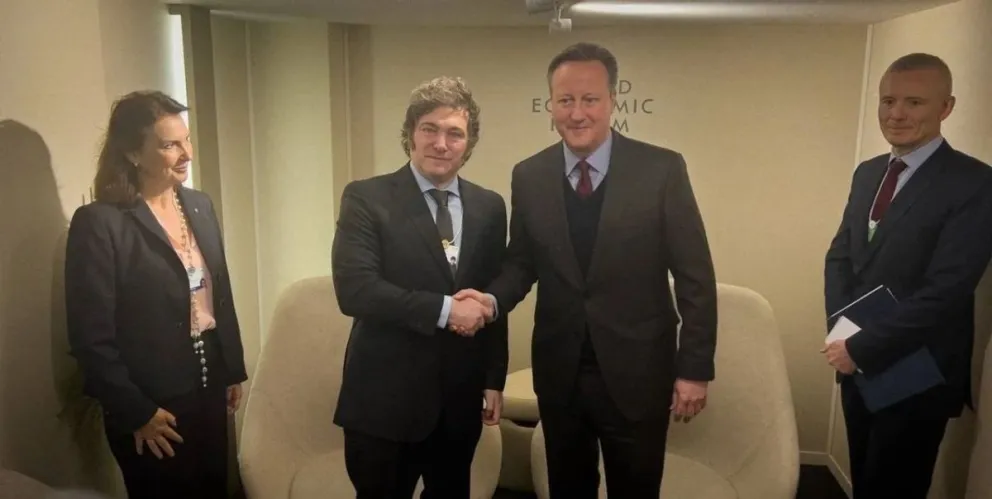 Milei arrancó con la agenda en el Foro de Davos: se reunió con David Cameron