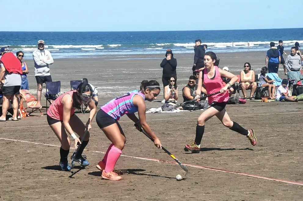 Hockey: finaliza el Torneo de las Playas