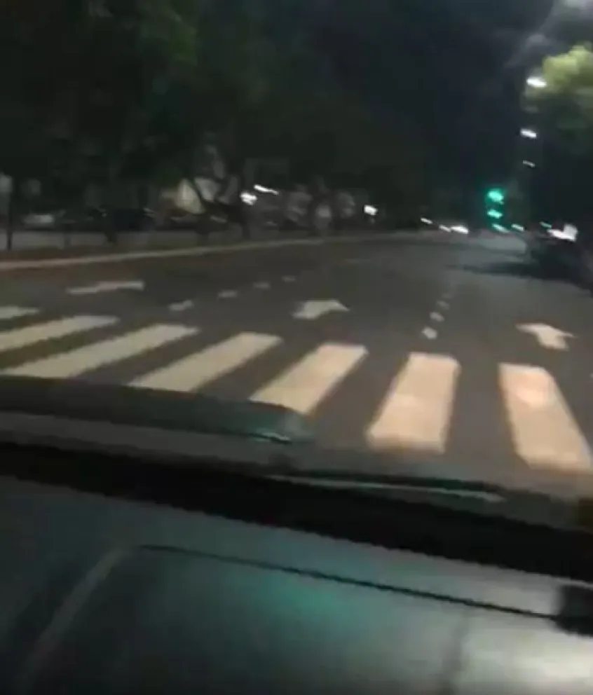 Robaron un patrullero en Vicente López y se filmaron mientras manejaban