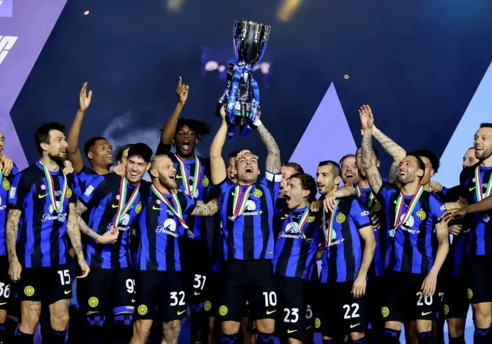 Lautaro Martínez anotó el agónico gol que le dio la Supercoppa de Italia al Inter por tercera vez consecutiva