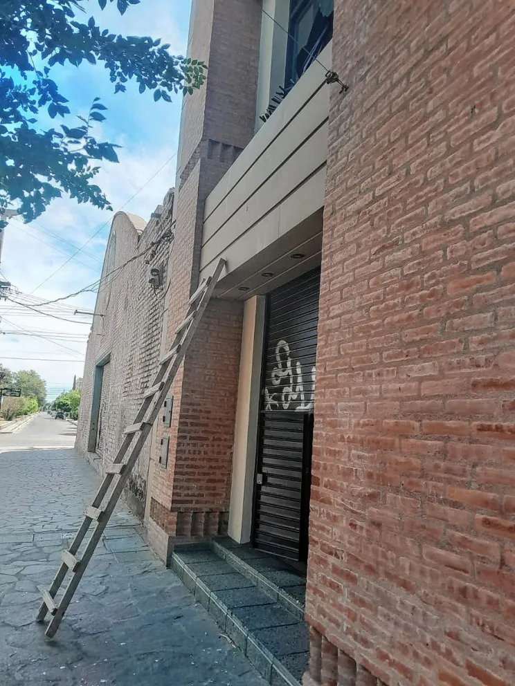 Robo de caja fuerte a distribuidora de Trelew: ¿sospechan de zona liberada y de un entregador?