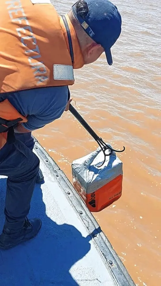  Narcotráfico: incautaron casi 300 kilos de cocaína en el Río de la Plata