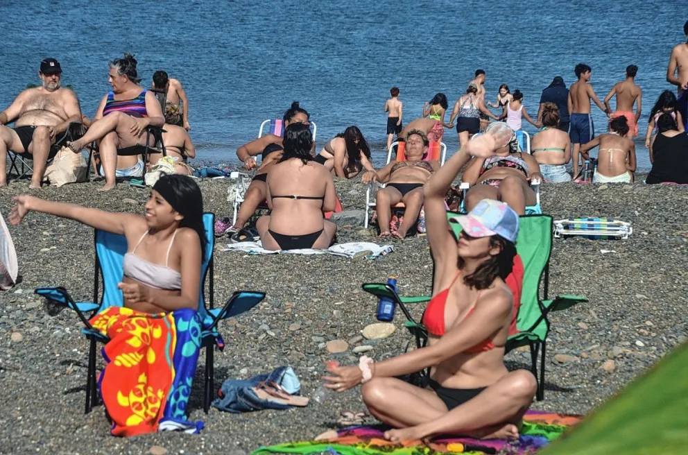 ¡Comodoro arde!: Ayer se superó la máxima estimada y para las 15 horas se registraron más de 37°C