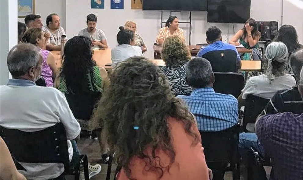Venta irregular de lotes y acceso al agua, entre los puntos abordados por productores y concejales