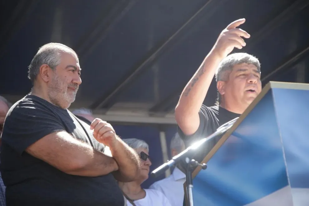 La CGT concretó su primer paro contra Milei con una masiva marcha al Congreso: "Quieren destruir el sindicalismo"