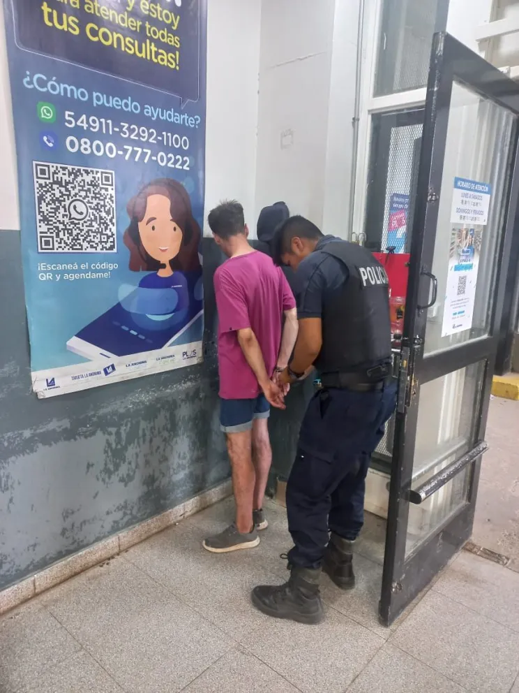 Un detenido por intentar hurtar fiambre de un supermercado