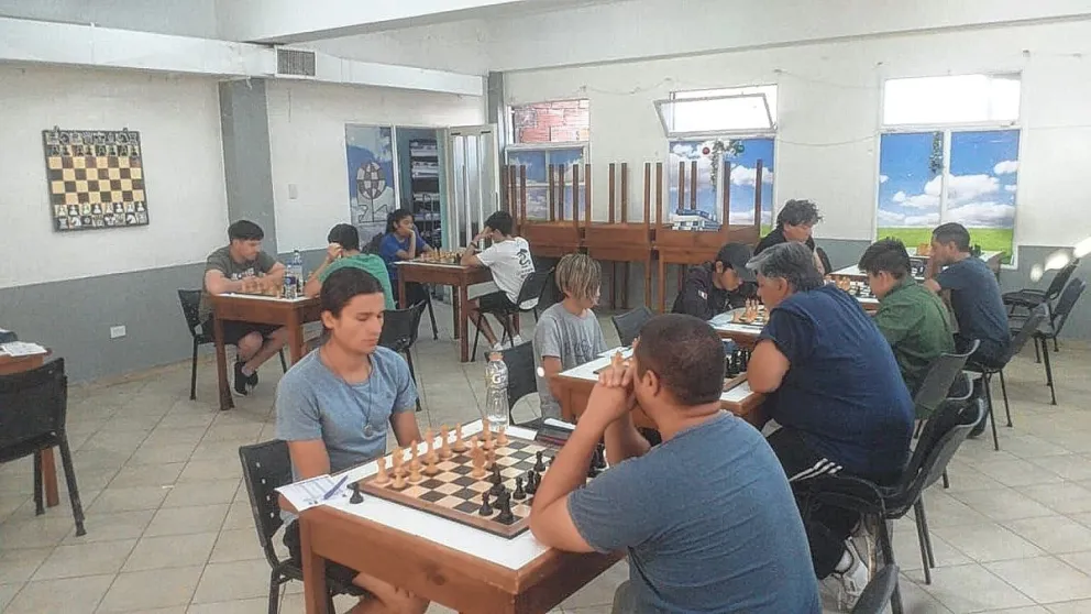 Comenzó el VII Torneo de Ajedrez Abierto de Verano