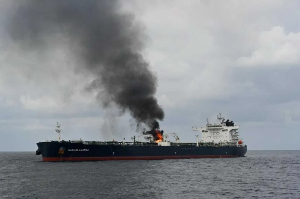Hutíes intensificaron ataques en el Mar Rojo y alcanzaron un buque petrolero