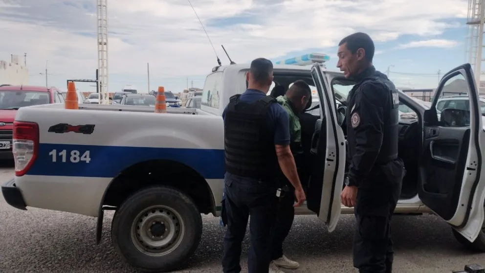 Lo detuvieron por hurtar carne de un supermercado