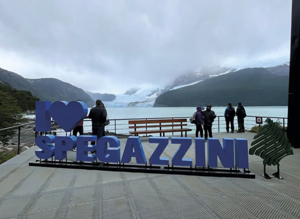 Todo Glaciares: Navegación por el Lago Argentino