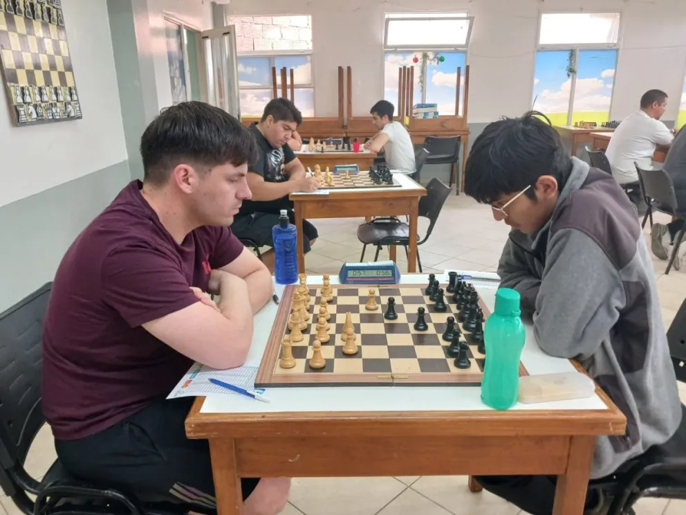 Eugenio Crespo se quedó con el Torneo de Verano de Ajedrez en Comodoro