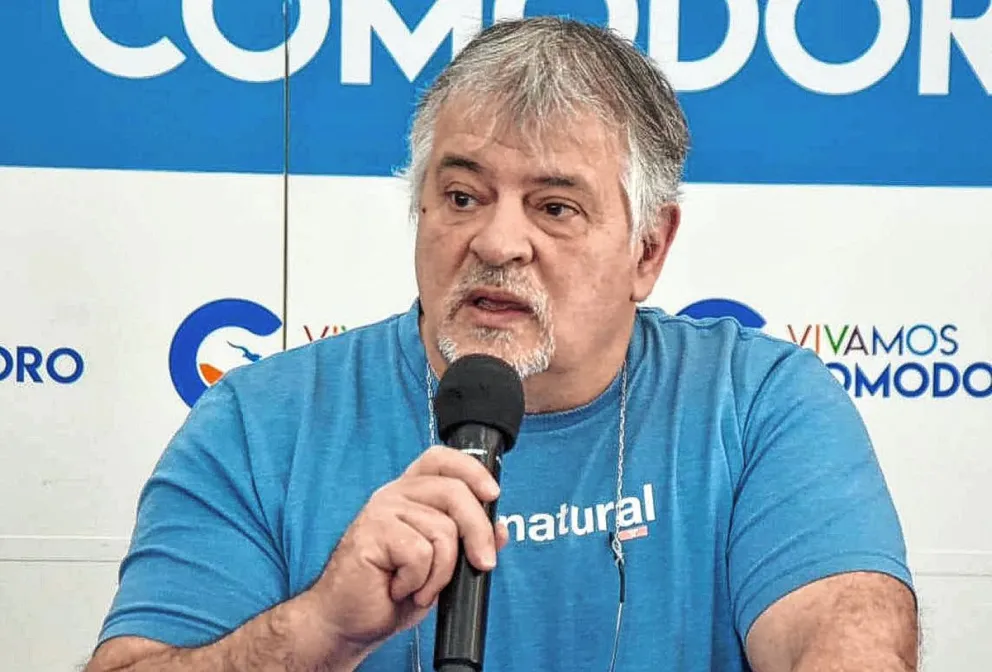"Newbery jugó en un camping que adentro tiene una cancha"