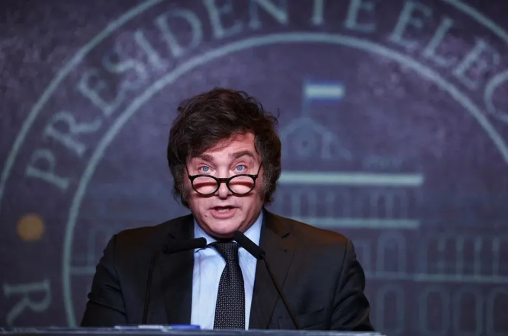 Milei respaldó a Francos en la reunión de Gabinete y confirmó que no coparticipará el impuesto PAIS