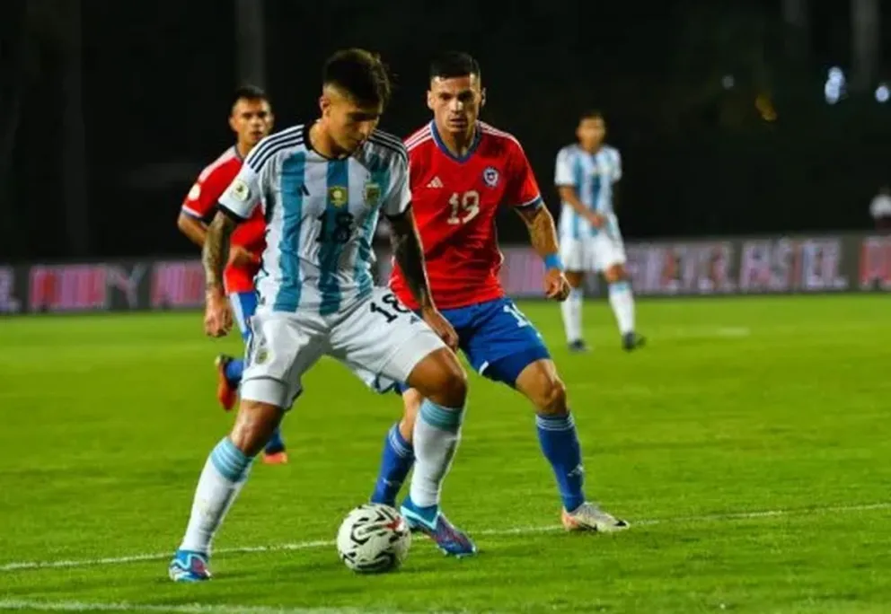 La Selección argentina Sub-23 goleó a Chile y se clasificó a la Fase Final del Preolímpico