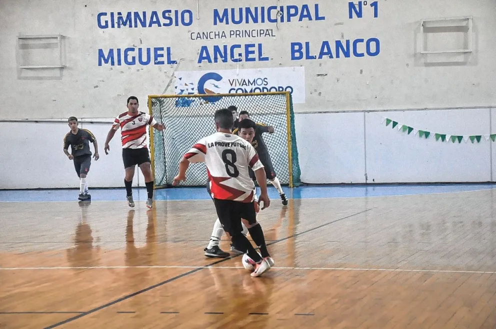 Futsal: más actividad en el Municipal N° 1