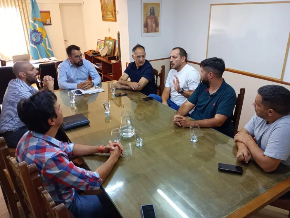 Salud articula acciones con el Comité de Emergencia que busca contener el incendio forestal de "Los Alerces"