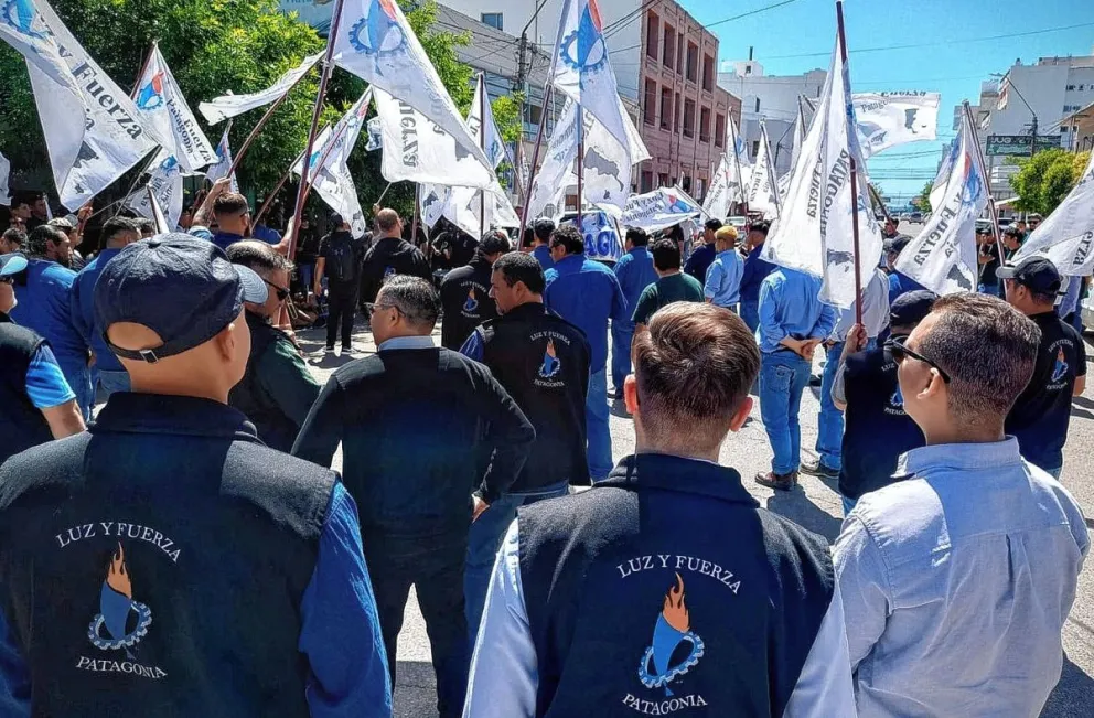 Los trabajadores de Luz y Fuerza acataron la conciliación obligatoria