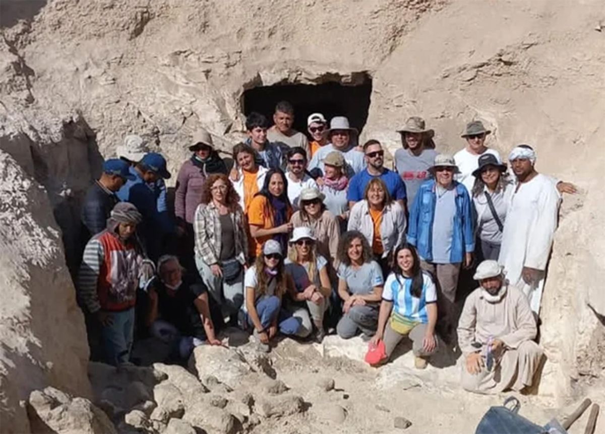 Investigadores argentinos se financiaron con ferias del plato y descubrieron la entrada original de una importante tumba egipcia