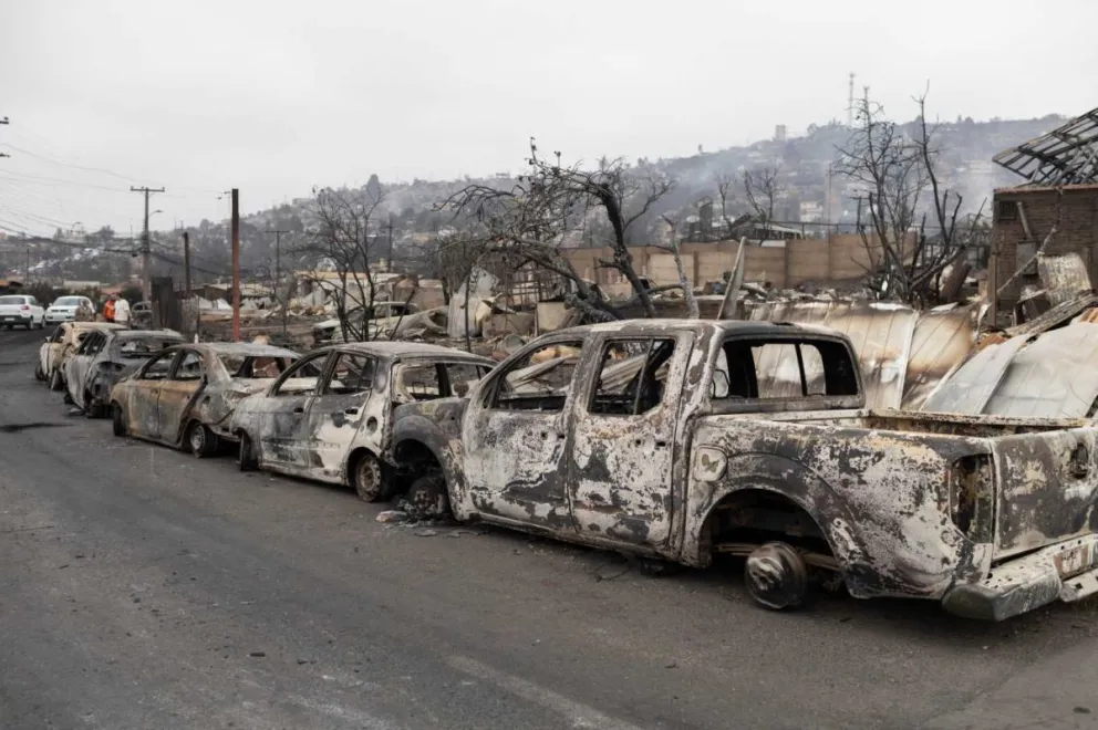 Incendios forestales dejan 122 muertos y una ola de destrucción en Chile