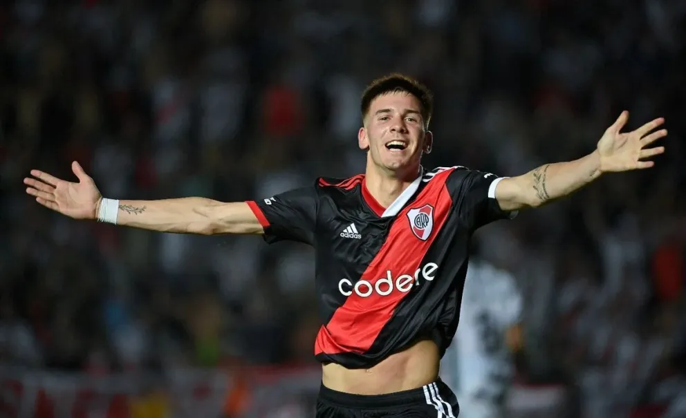 River superó a Excursionistas y arrancó con el pie derecho en la Copa Argentina