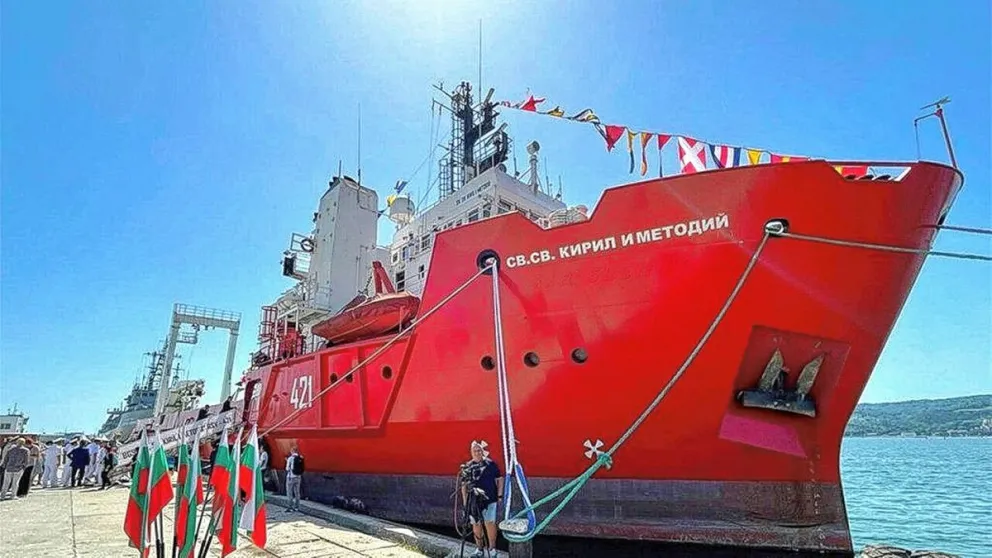 El Buque Científico St. St. Cyrill & Methodius llega a Comodoro y podrá ser visitado por la comunidad