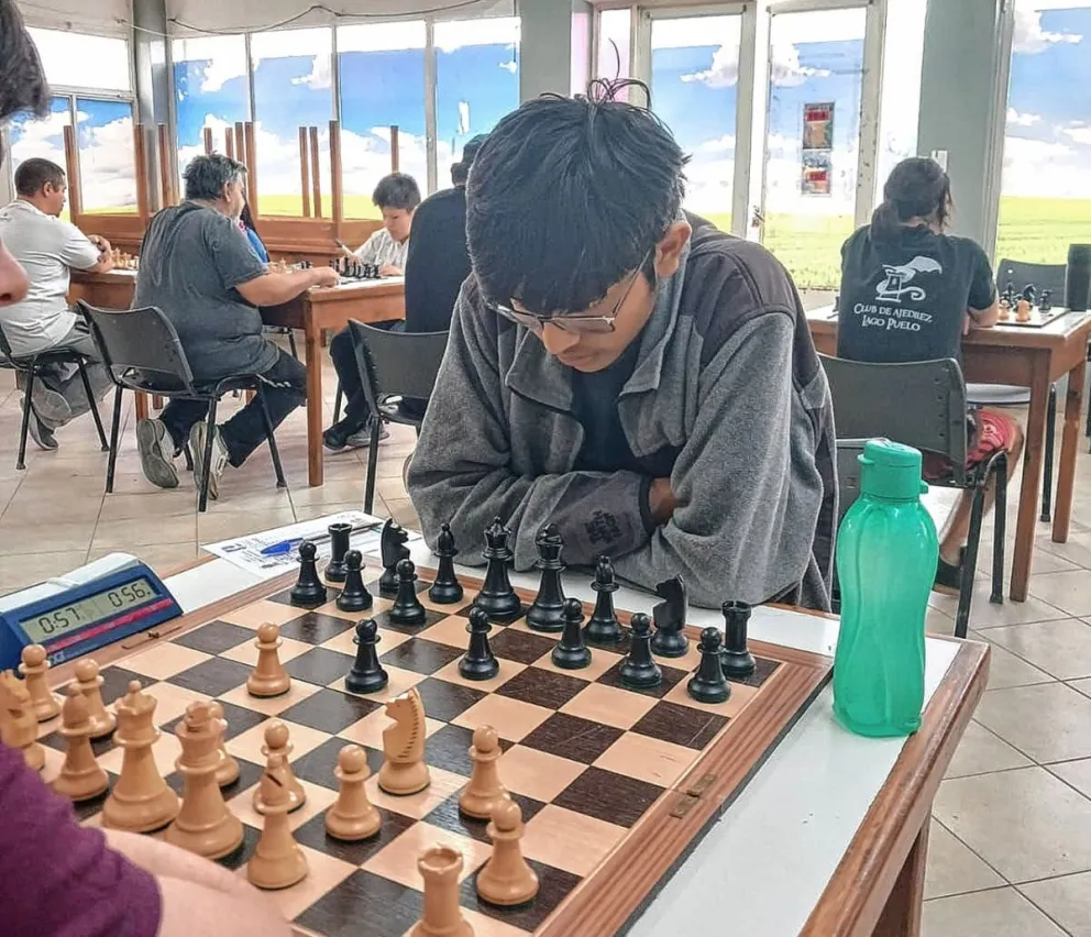 Los hermanos Adrián y Sol Muruchi jugarán el Abierto de Playa Unión