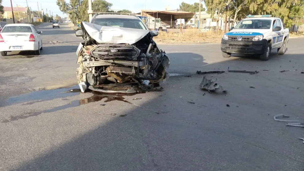 Colisión triple en barrio Industrial 