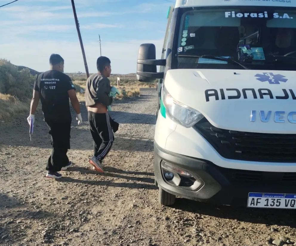 Lo encontraron caminando y apuñalado a la vera de la ruta 1, frente al Faro de Km. 8