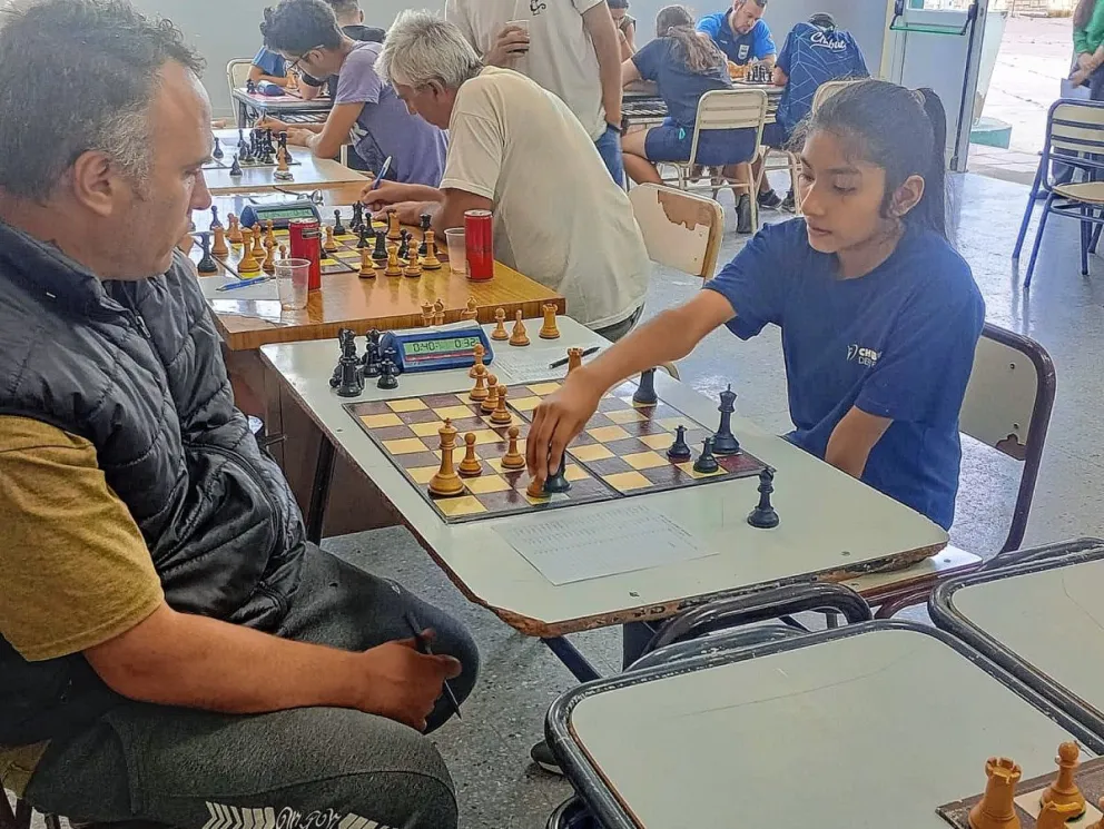 Ajedrez: Tres comodorenses juegan el Torneo de Playa Unión