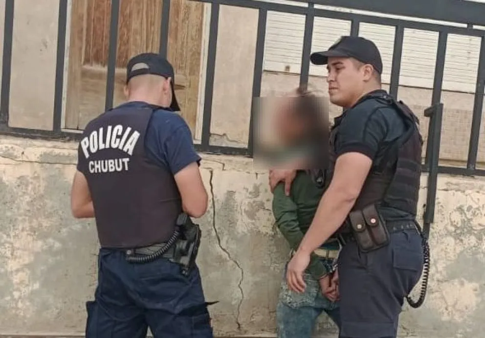 Lo atraparon cuando robaba una bomba de agua de un domicilio céntrico