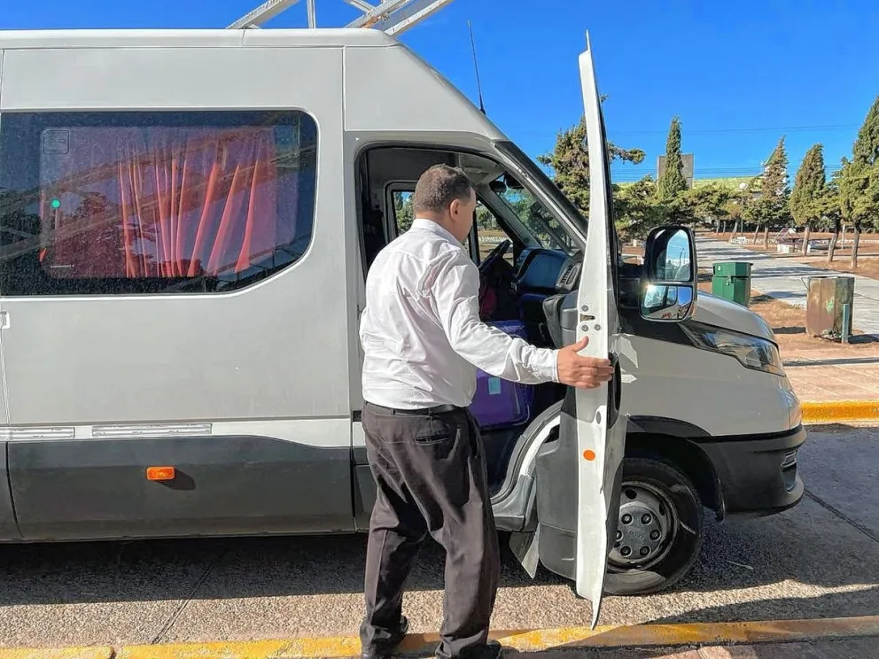 Por falta de conectividad en Puerto Deseado, varios viajeros quedaron a la deriva