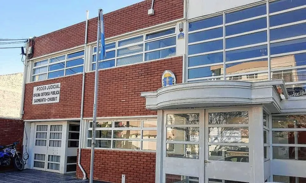 Tras ser acusada de hurto y estafa en Sarmiento, regresó a Comodoro la pareja detenida el lunes