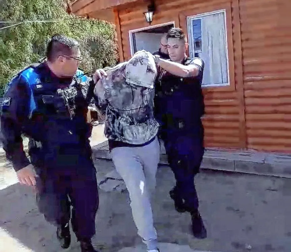 “No lo podría mirar” expresó la mamá del joven prendido fuego respecto al imputado