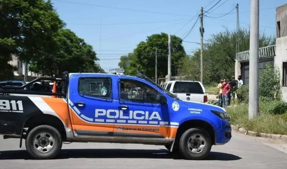 Policías de Catamarca tomaron la Casa de Gobierno para pedir mejoras salariales