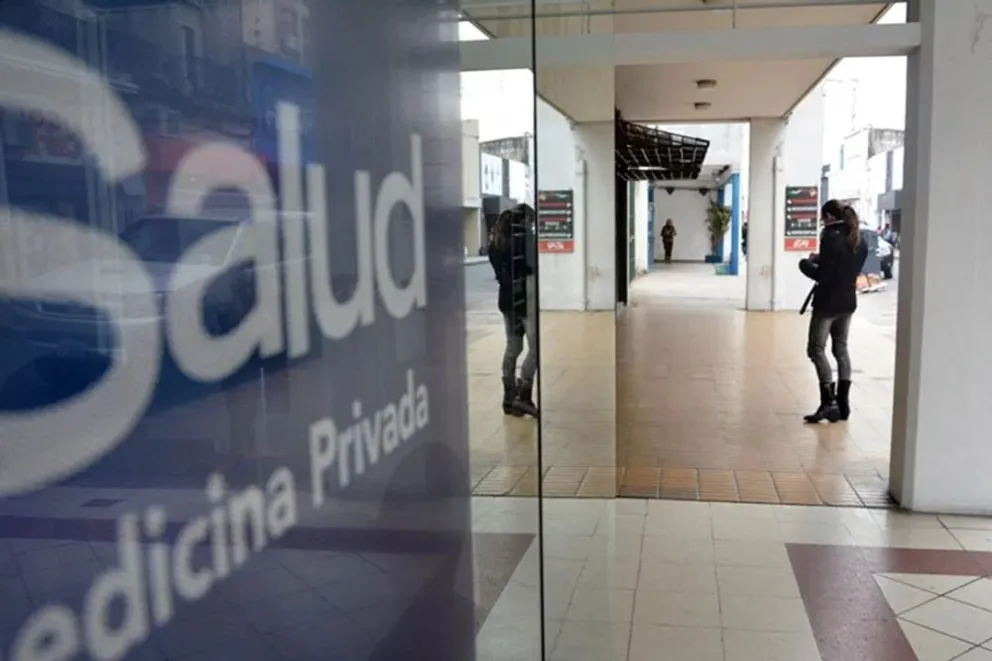 Confirmaron medida cautelar que impide el aumento de la cuota de una prepaga por la edad de la persona afiliada