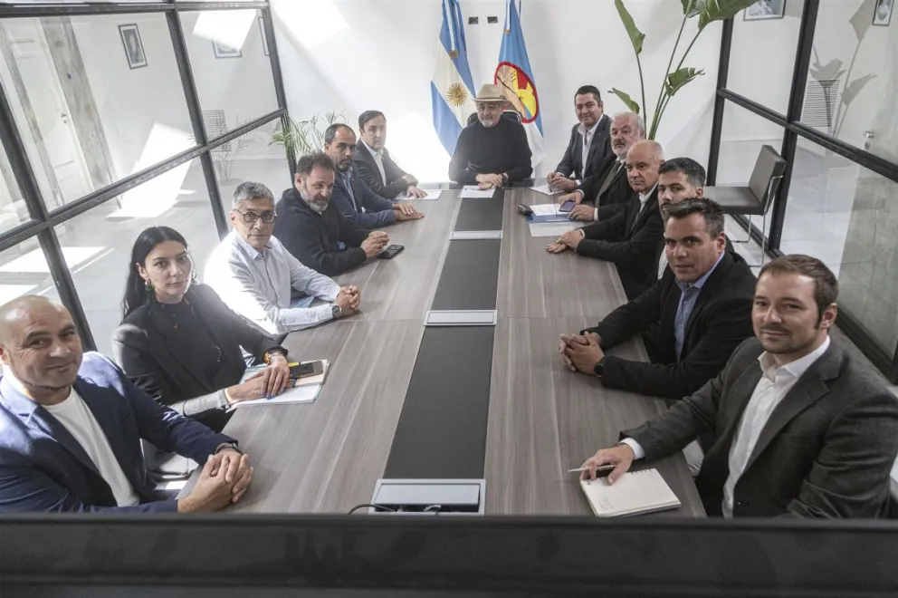 En la “Declaración de Comodoro”, Macharashvili y los intendentes de Río Gallegos, Río Grande y Viedma convocaron al 1° Encuentro del Foro Patagónico de Ciudades Atlánticas