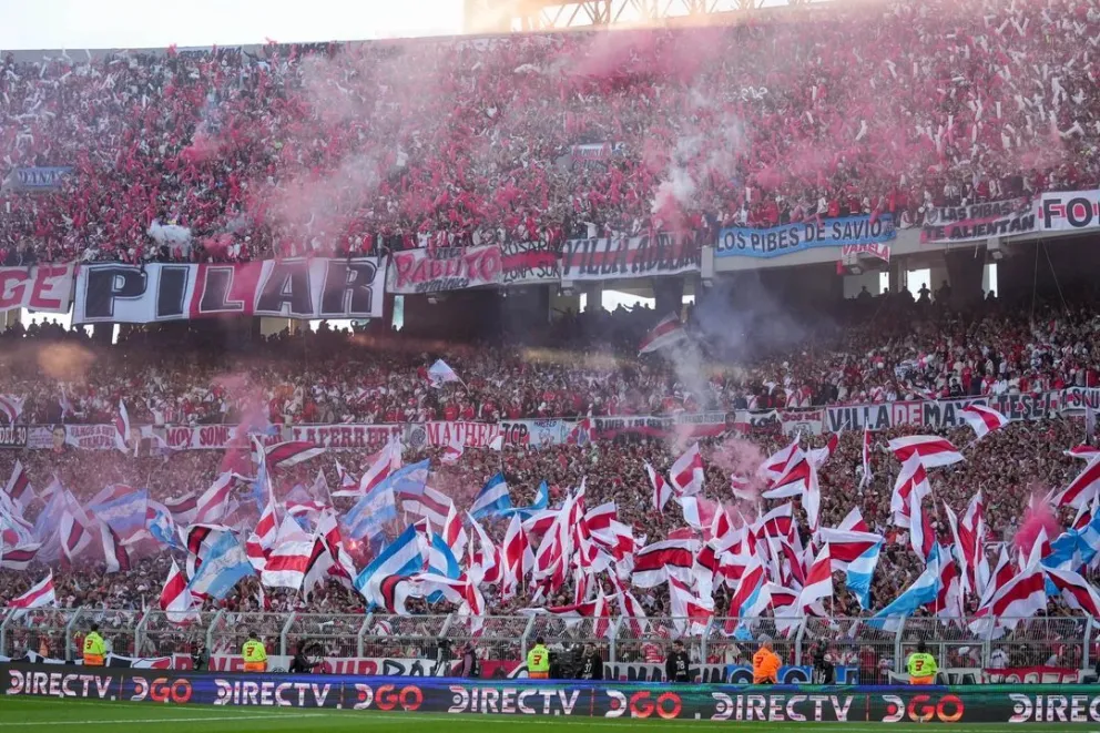¿Cómo está el historial entre River y Boca en el Monumental?