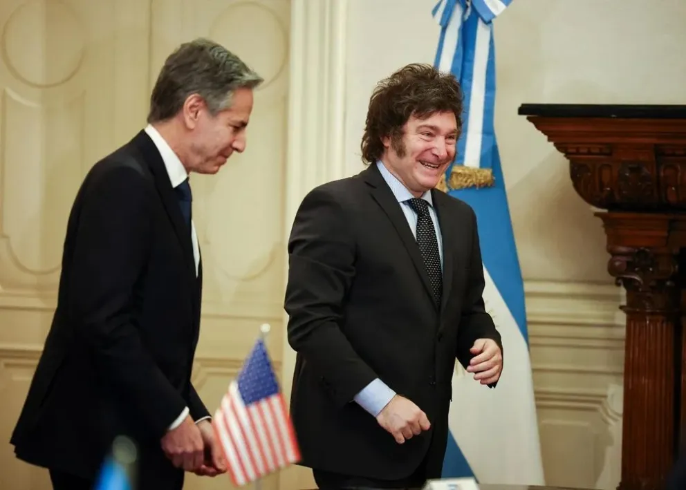 Blinken expresó el apoyo de EEUU y dio vía libre a la dolarización
