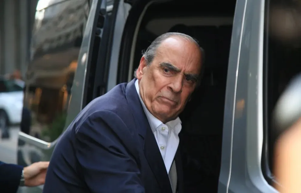 Francos redobló la apuesta: "Torres podrá amenazar, pero tiene que someterse a la ley”