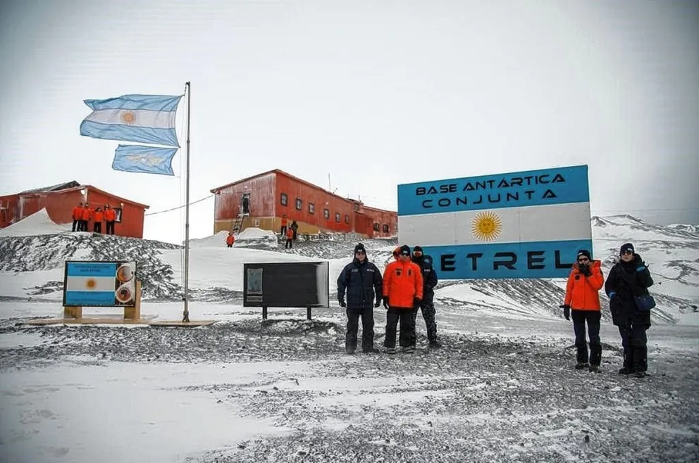 Avanza la construcción de la nueva base antártica argentina Petrel