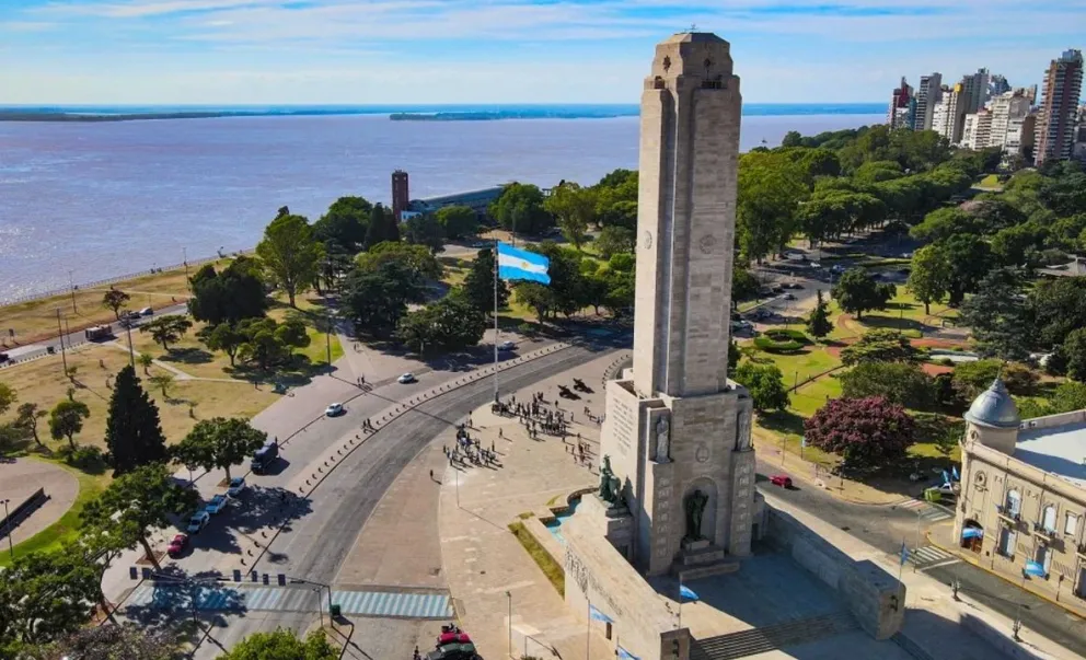 Bullrich anunció que bajaron un 57% los crímenes en Rosario con el Plan Bandera