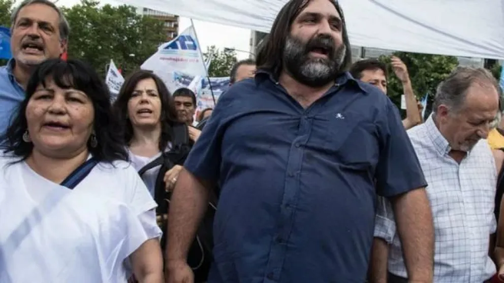 Milei: "No podemos permitir más que Baradel y sus amigos usen a los estudiantes como rehenes"