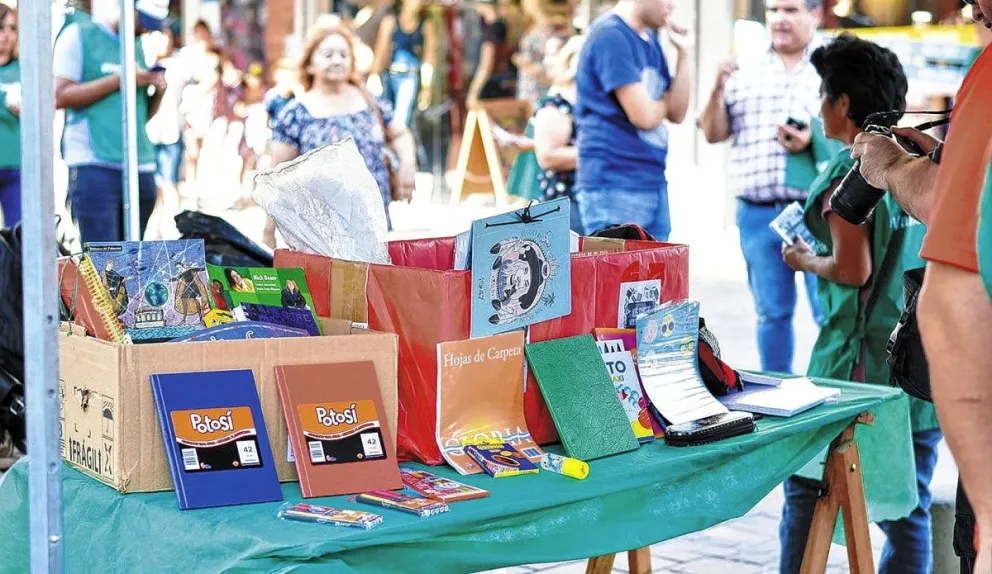 De cara al comienzo de clases, hoy se realizarán ferias de trueque escolar