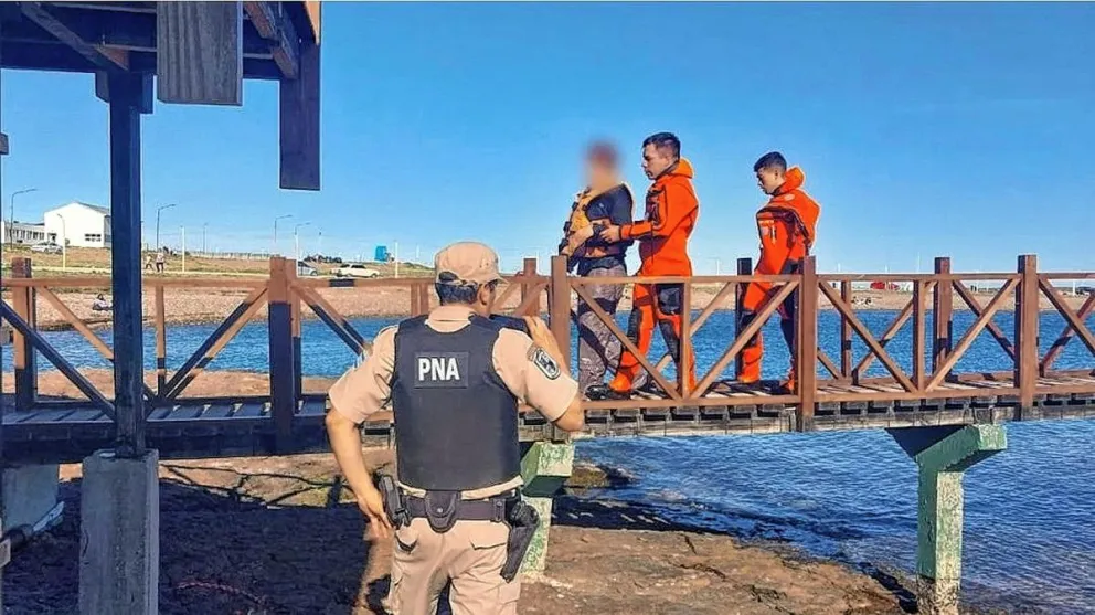 Prefectura rescató a una adolescente en Puerto Deseado