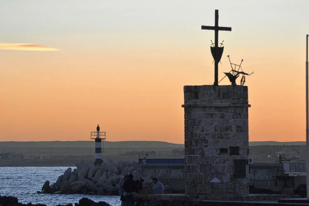 Camarones: un pueblo auténtico que entrelaza historias, tradiciones y un paisaje natural único