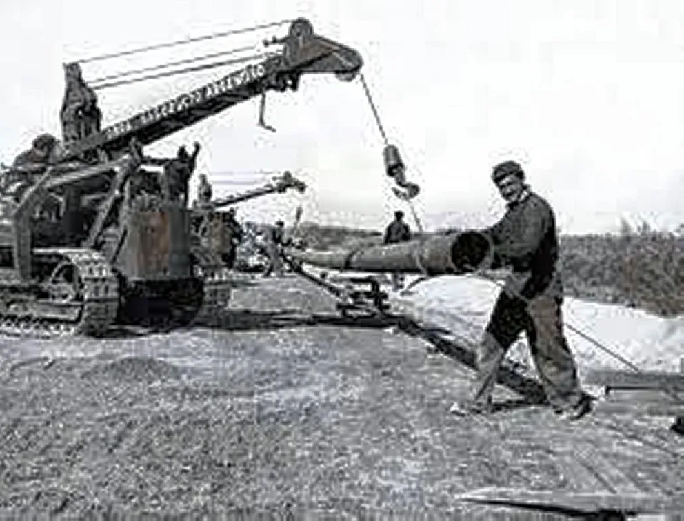 Recordatorio del gasoducto que unió Comodoro Rivadavia con Buenos Aires