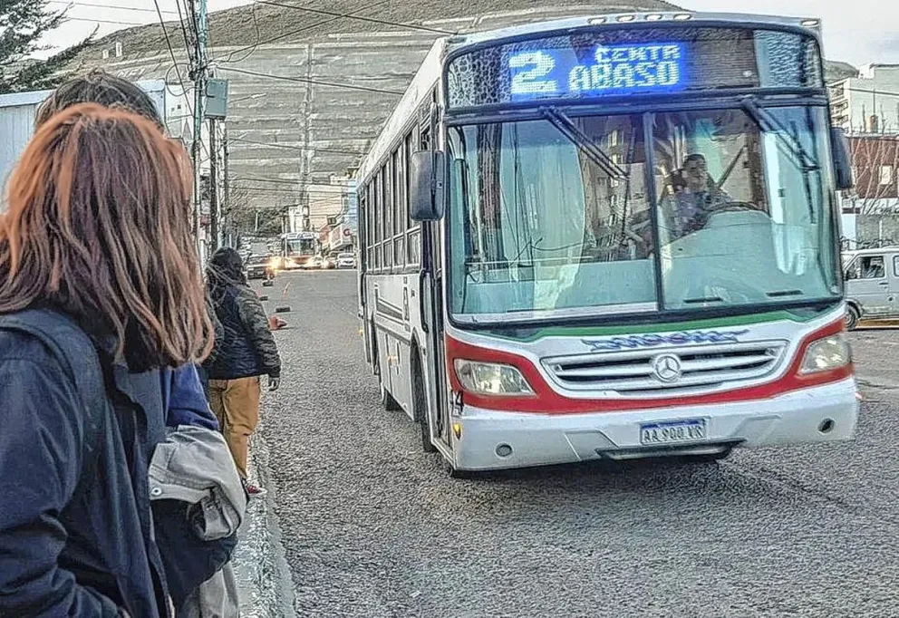 Transporte: se conformará mesa de trabajo con los intendentes para garantizar la continuidad del servicio