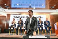 Ignacio Torres completa el podio de los gobernadores con mejor imagen