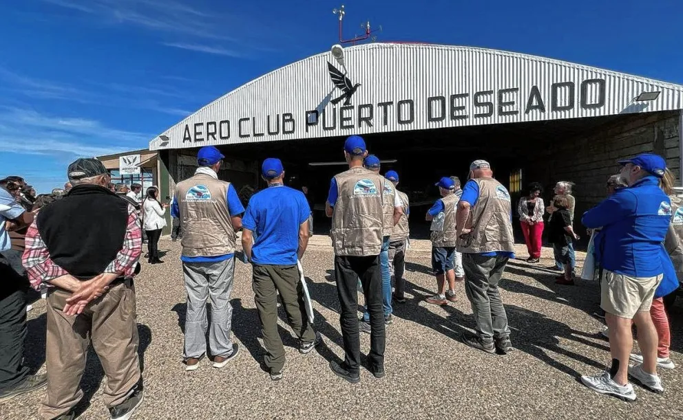 Emotivo recibimiento en Puerto Deseado a los pilotos del Raid Latécoère-Aeropostale