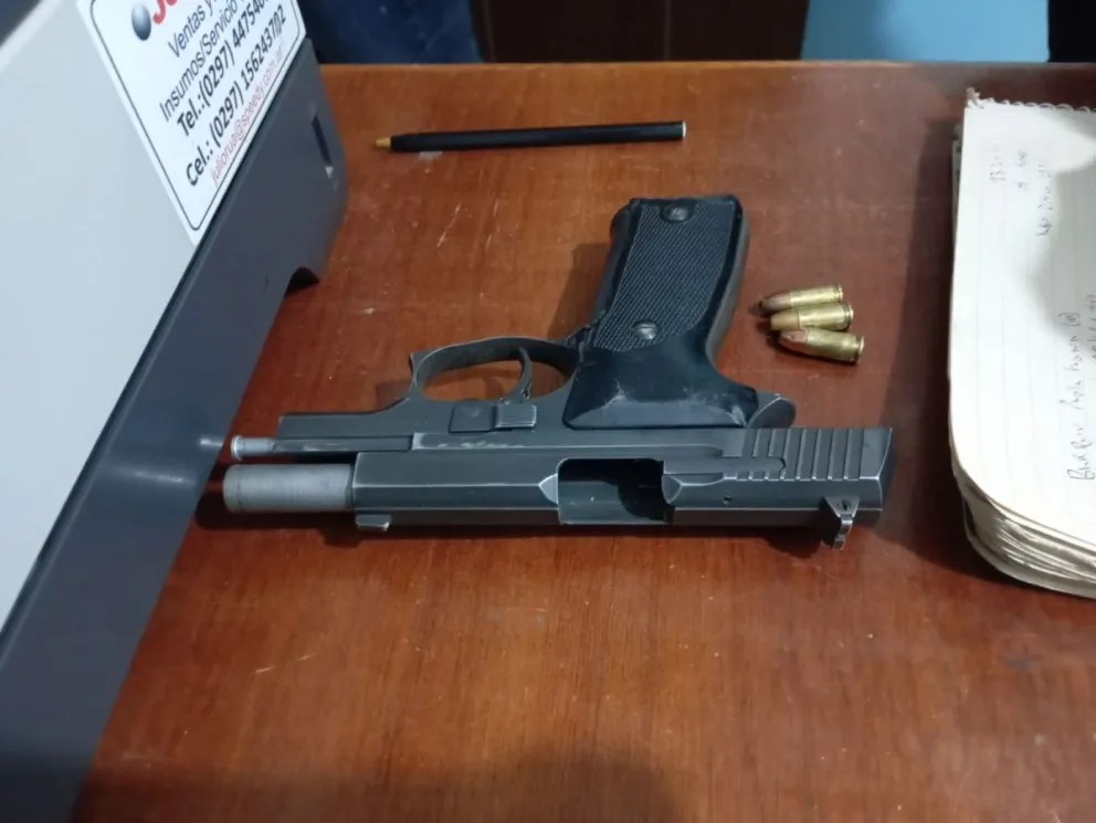 Lo detuvieron con un arma de fuego